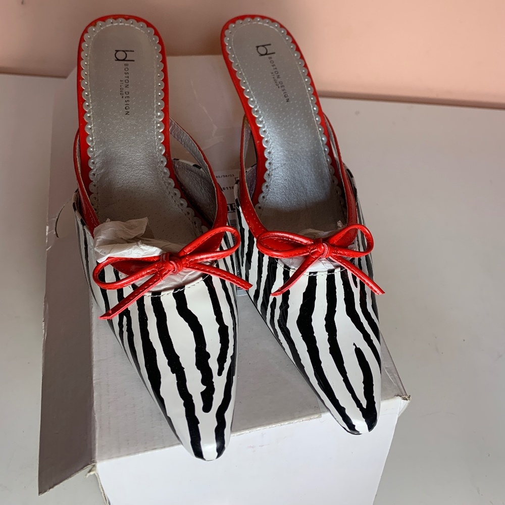 Women’s mules size 7,5 New, Zebra color.